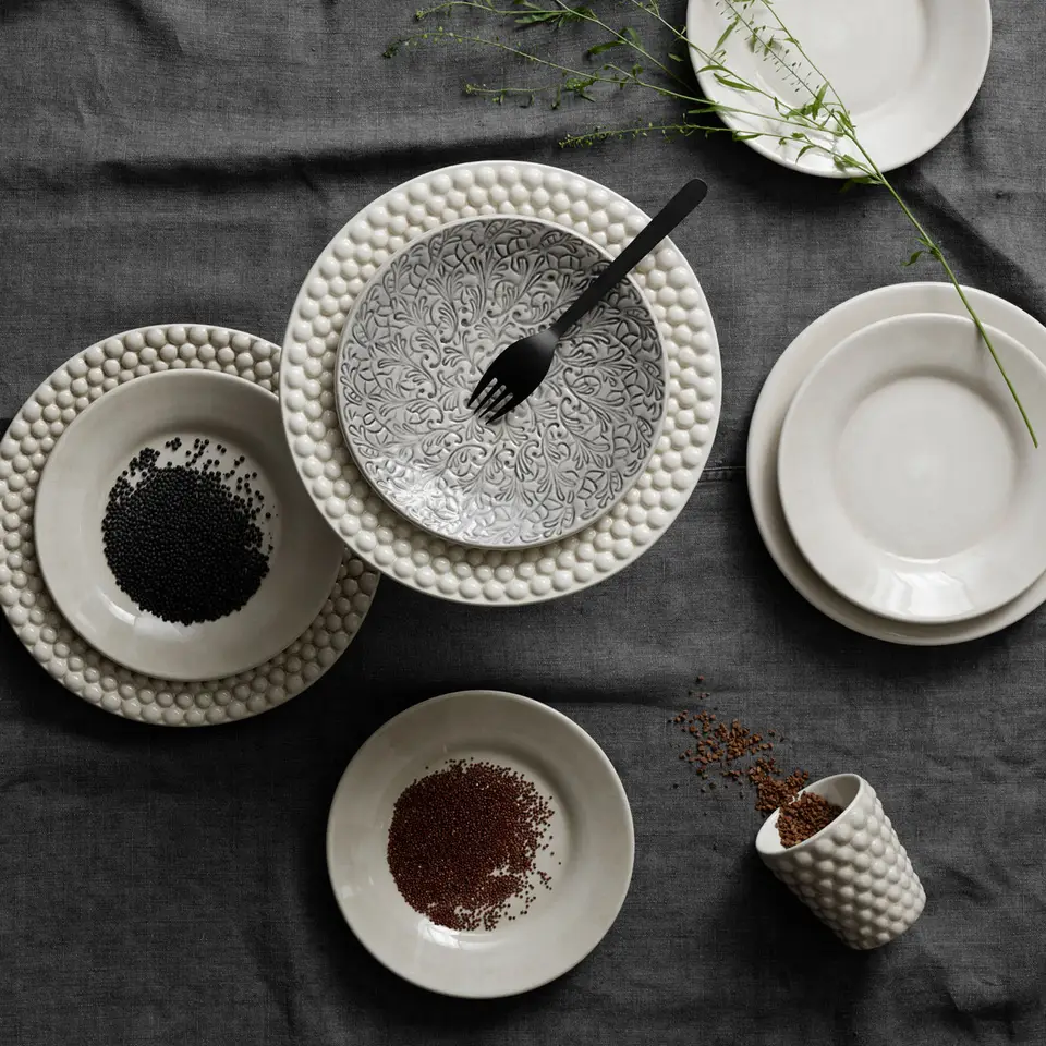 Basic Tallrik Sand 25cm