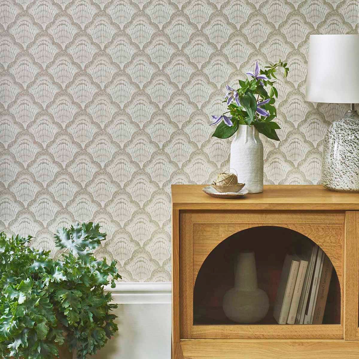 Carma - Calico Shell ivory V&A Decorative Papers 2