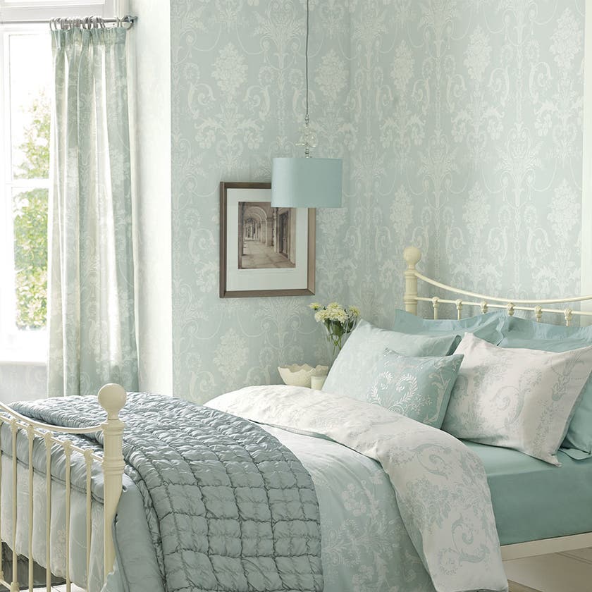 Laura Ashley vol. 1