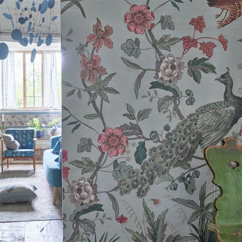 Peacock Toile Scene 2 Picture Book Wallpapers I