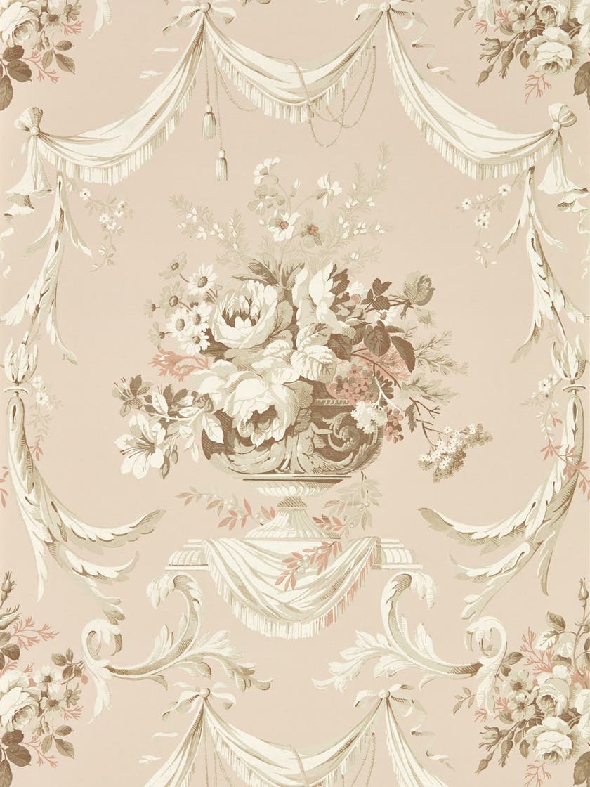 Andromeda`s Cup Putty Sanderson x Giles Deacon