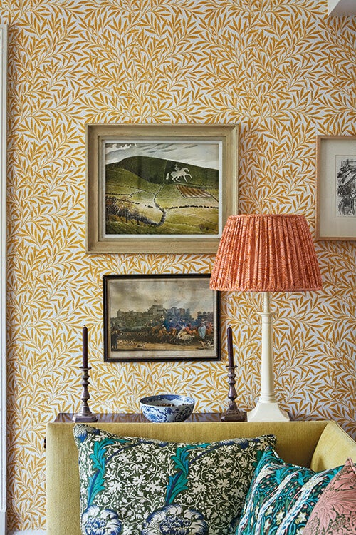 Morris & Co - Willow Yellow Queen Square Wallpapers