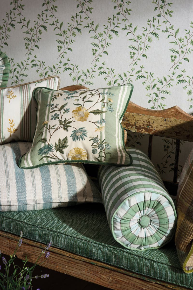 Nina Campbell - Hollingbourne Trellis Ivory Green