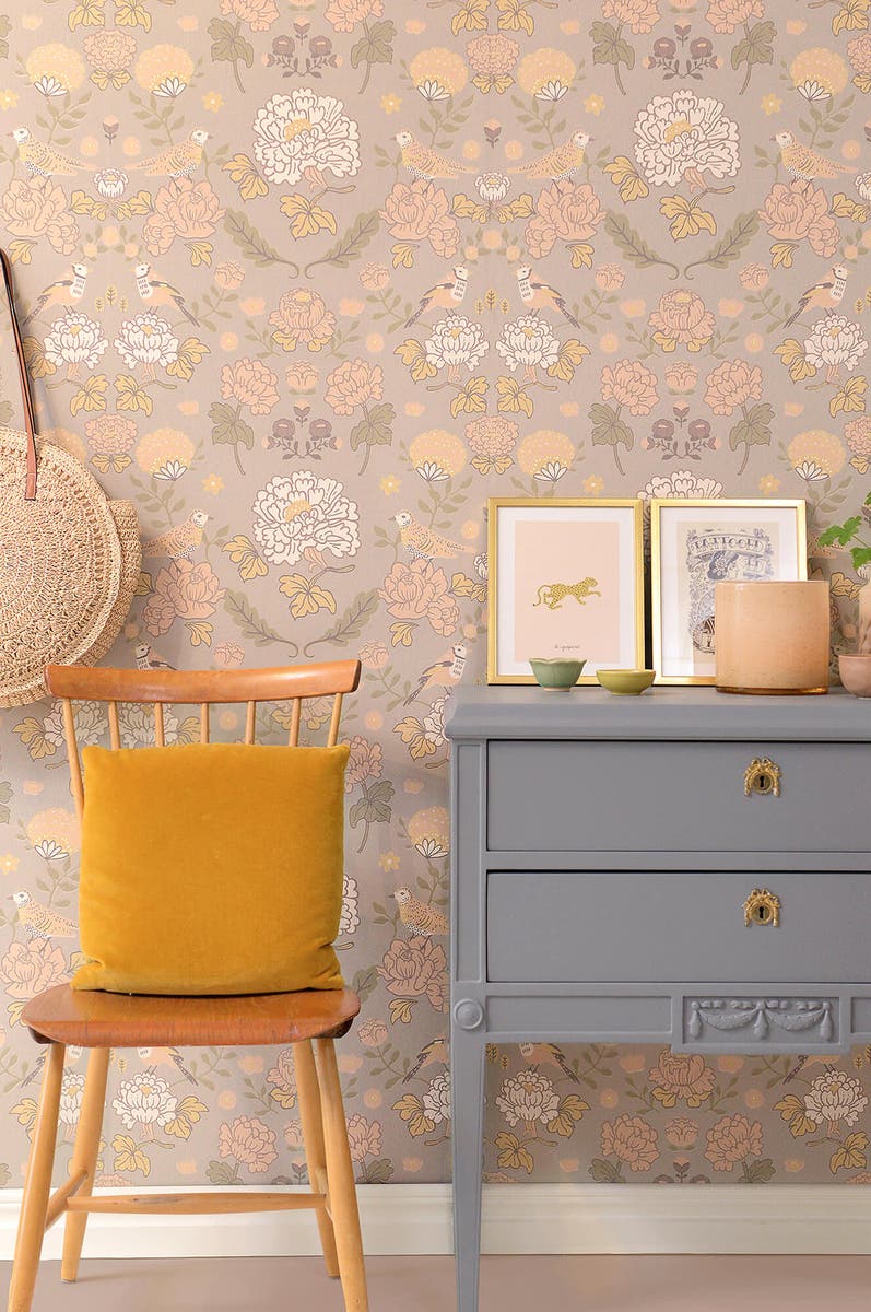 Majvillan - June Poetry