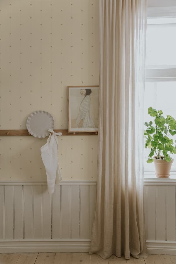 Teeny Berries Pale Yellow MM-0607