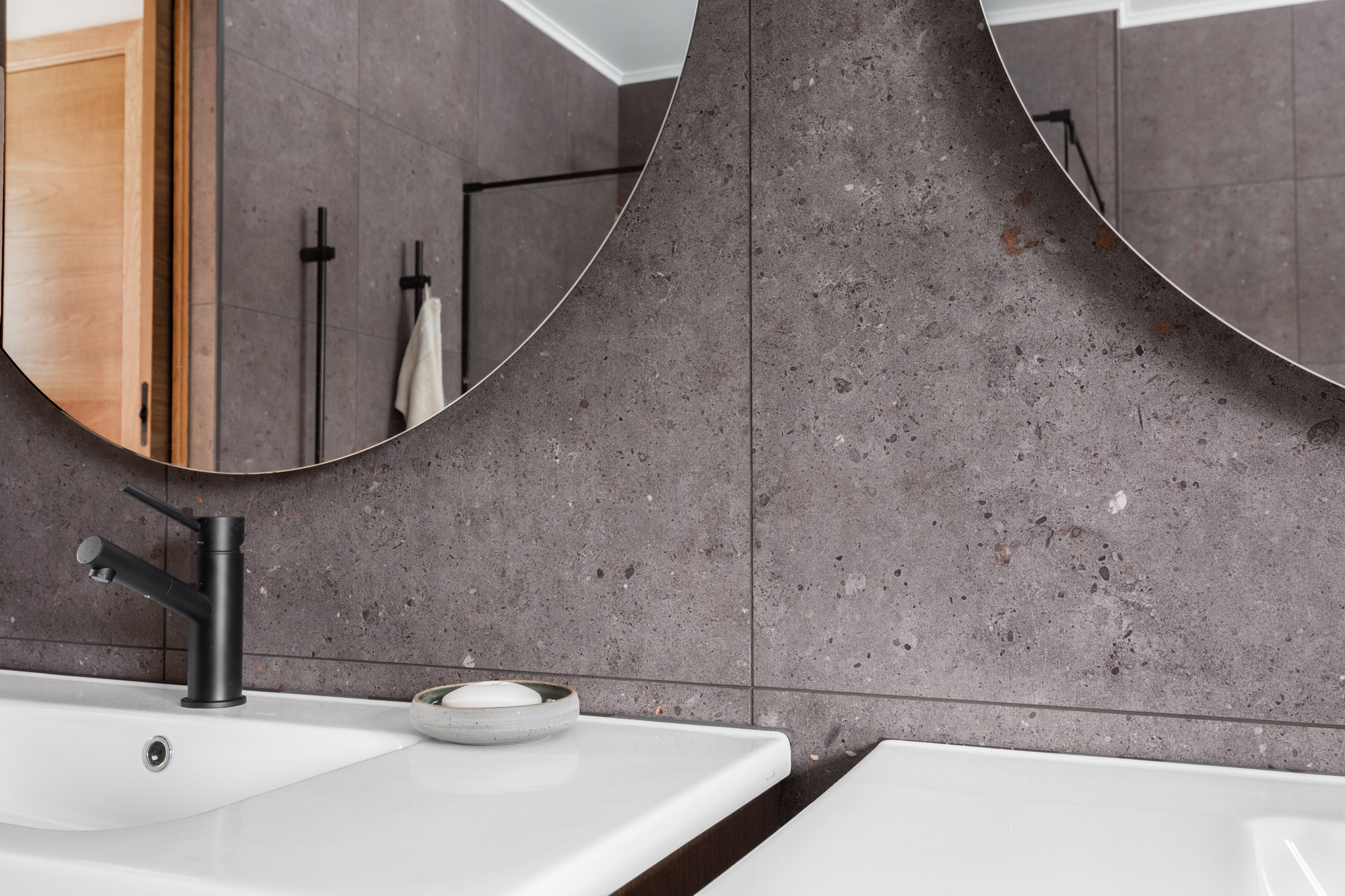 Koster Dark Grey 60x60 såg