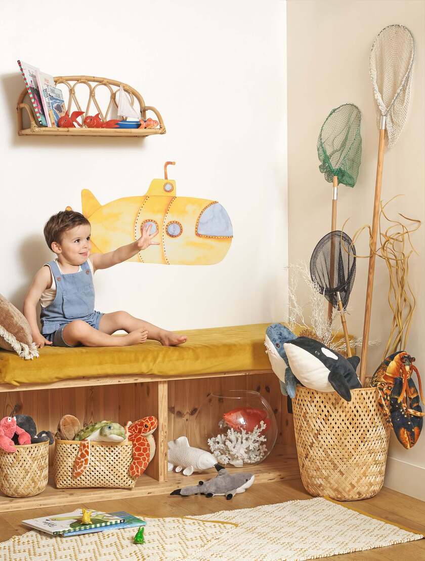 YELLOW SUBMARINE SPRAY UP ONCE UPON A TIME 2