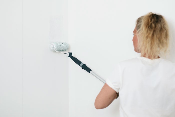 Anza_how-to-tapetsera_04a-limma-roller.jpg