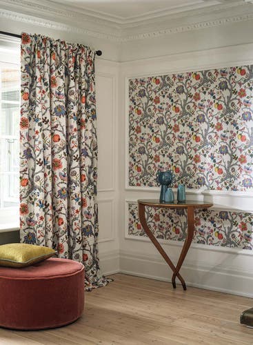 Osborne & Little - Puzzlewood Blossom