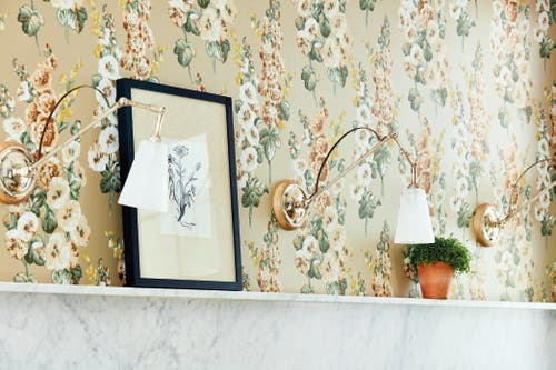 Sanderson - Hollyhocks Gold Metallic/ Sanderson One Sixty Wallp