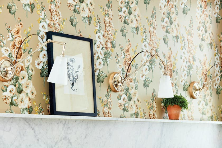 Sanderson - Hollyhocks Gold Metallic/ Sanderson One Sixty Wallp