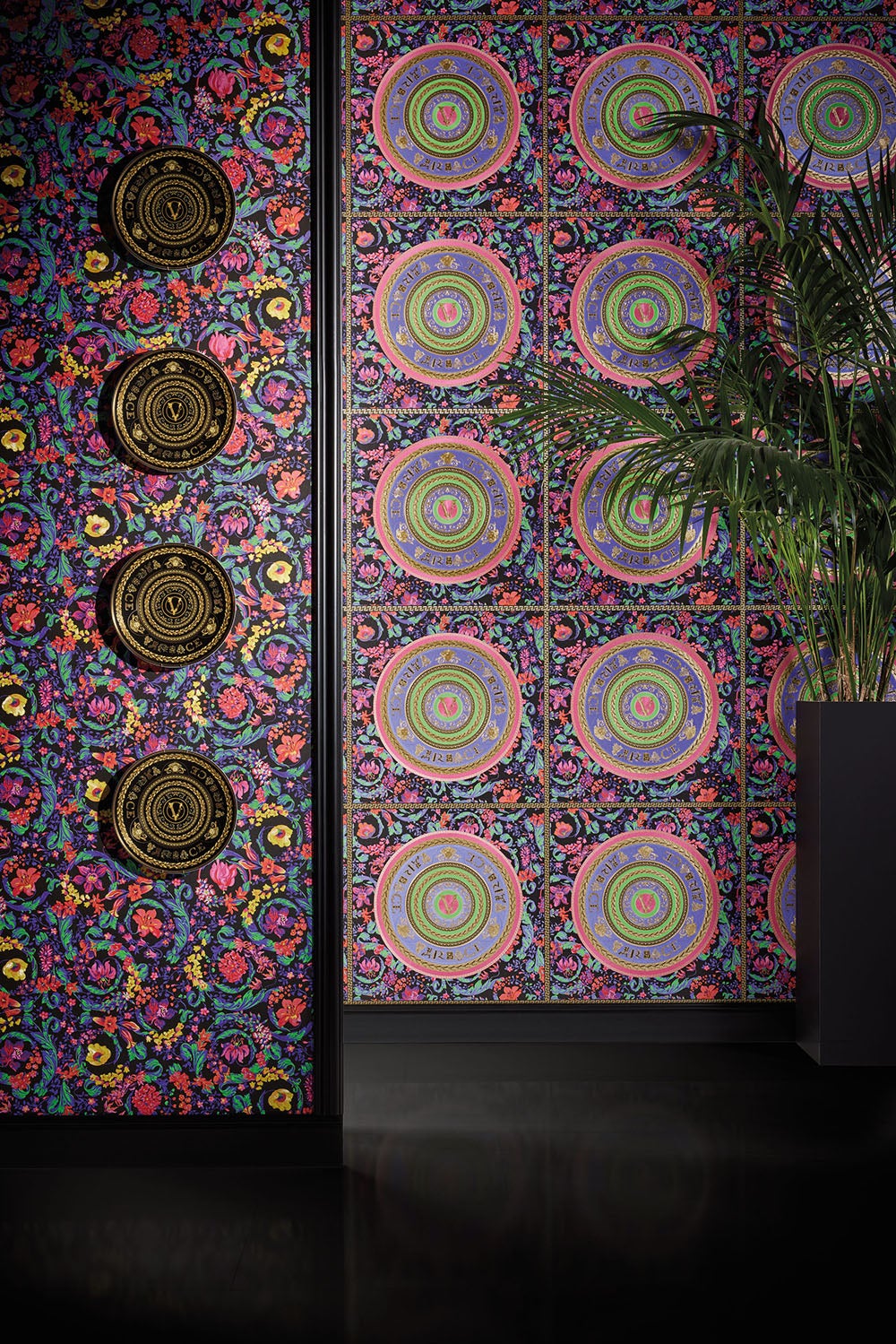 Versace V