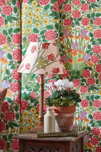 Morris & Co - Campanula Sunburst Bedford Park Wallpapers