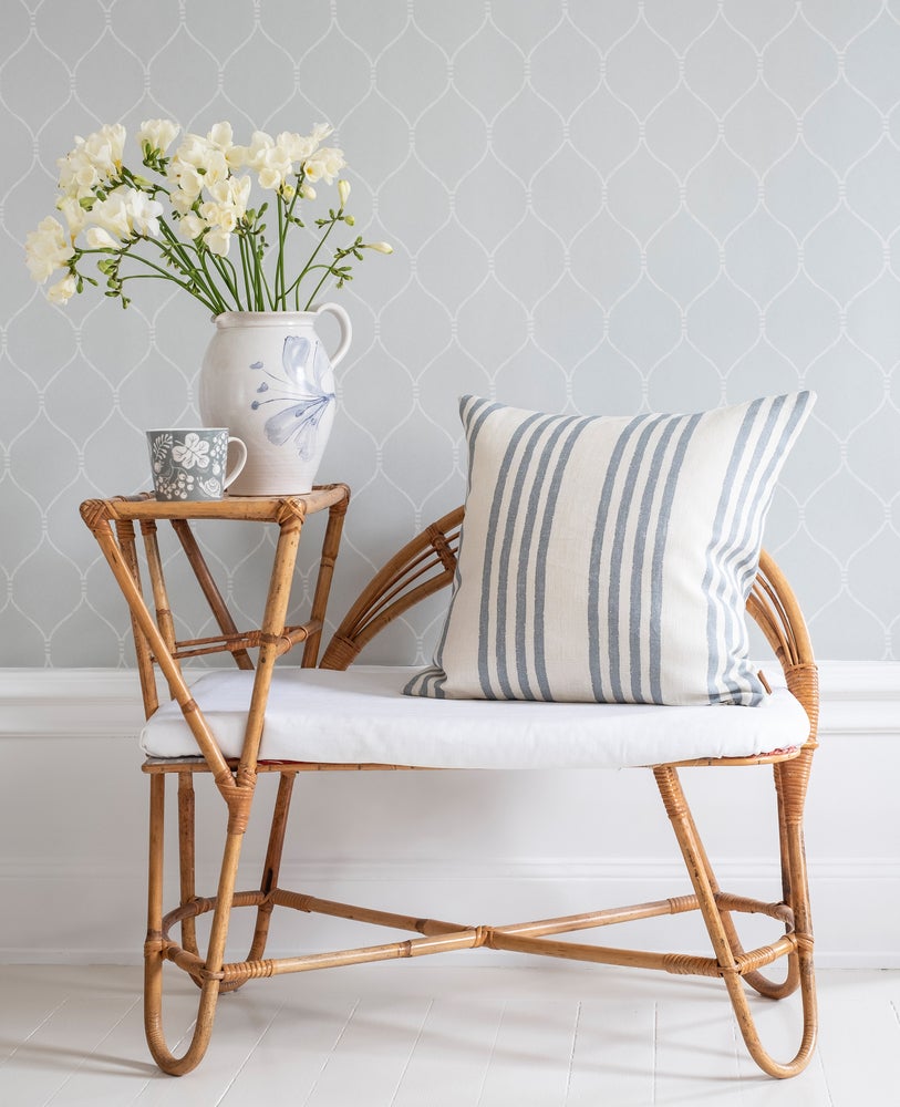Espalier - Eggshell Blue White