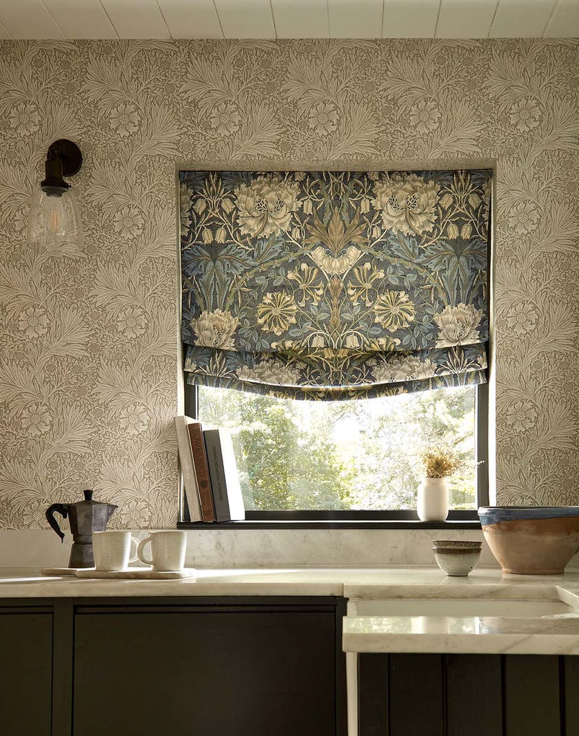 Morris & Co - Marigold Linen Morris and Friends Wallpa