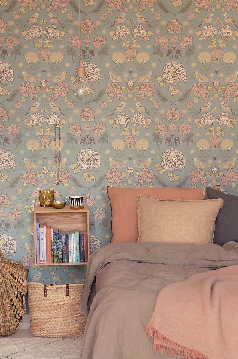 Majvillan - June Poetry