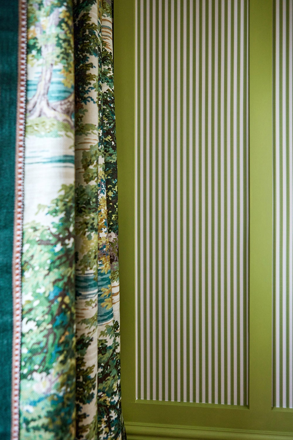 Sanderson - Pinetum Stripe Sap Green Arboretum Wallpapers