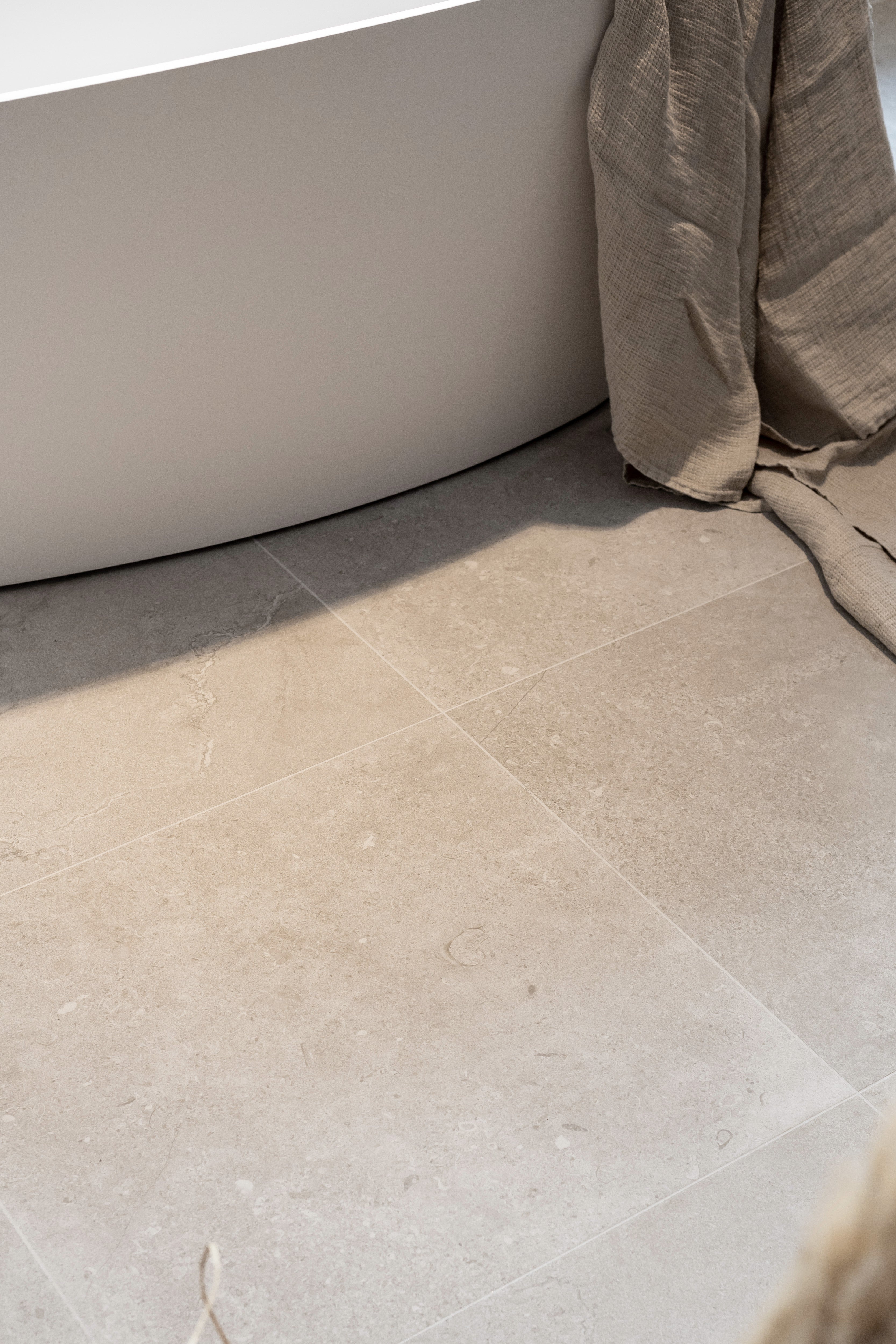 Hemse Grå 60x60 sågad