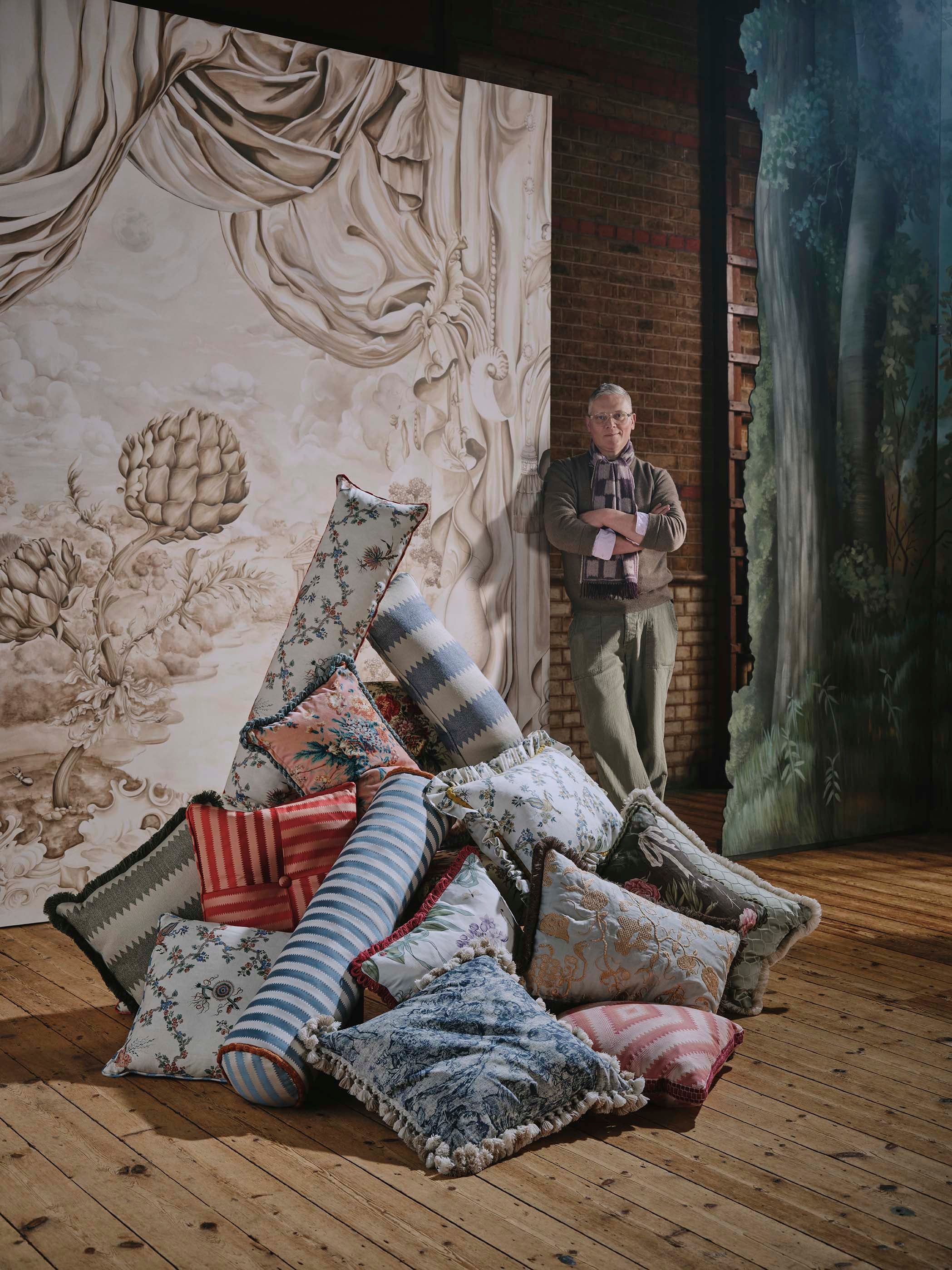 Sanderson - Pygmalion Alabaster Sanderson x Giles Deacon