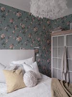 Kristina, Mörkgrå Hav & Land