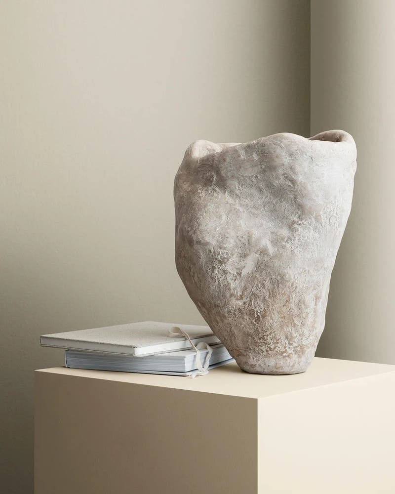 Gentle Whisper 12182 - Jotun Lady Pure Color