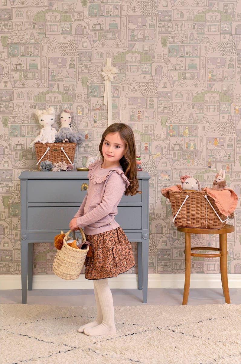 Majvillan - Dollhouse Poetry