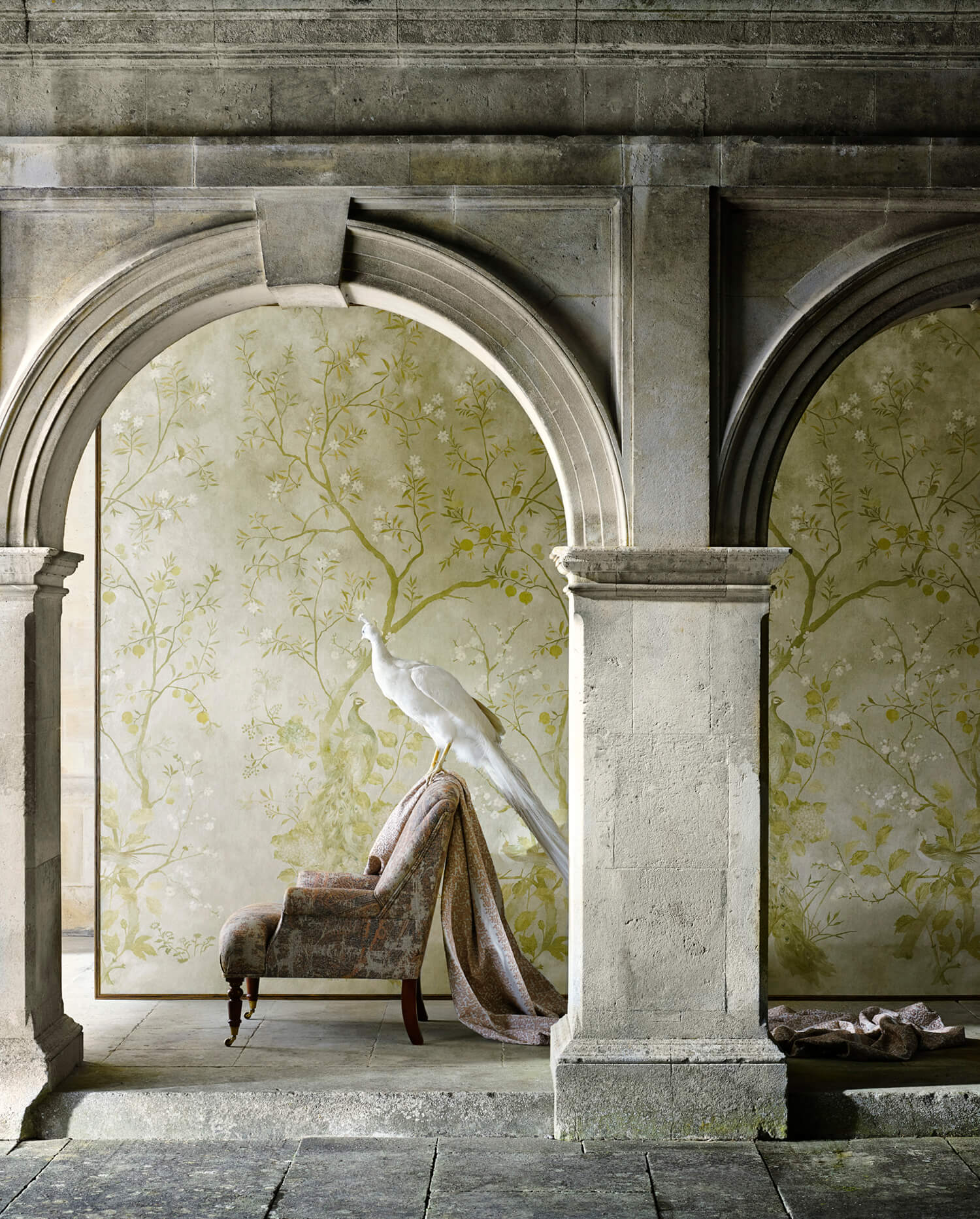 Zoffany - Rotherby Old Gold Kensington Walk Wallpaper