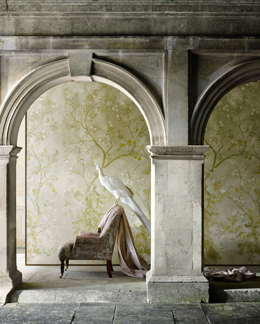 Zoffany - Rotherby Old Gold Kensington Walk Wallpaper