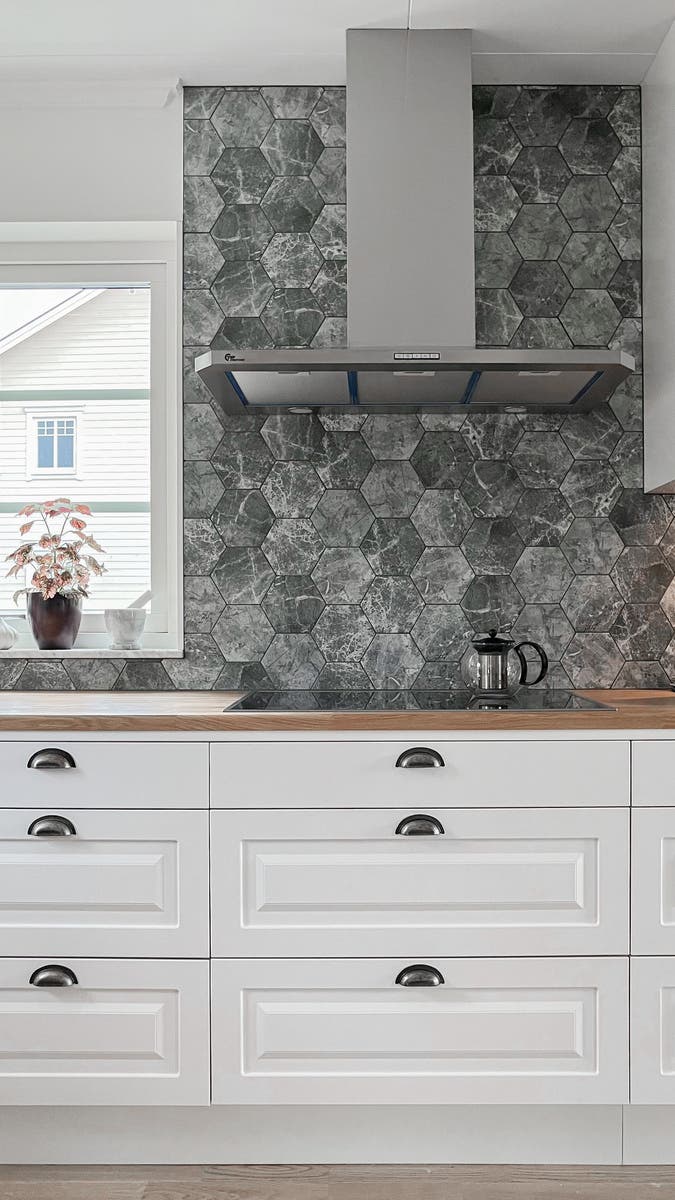 Marriott Marquina hex 14x16,3