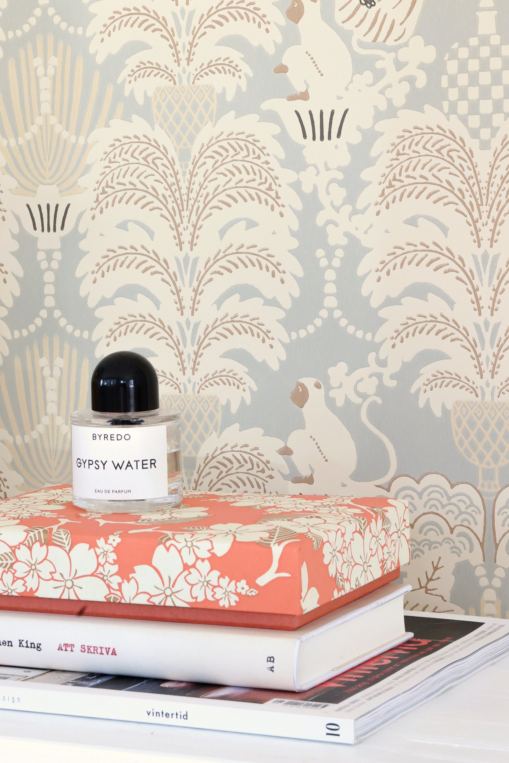 Majvillan - Hello Monkey Pale sage green
