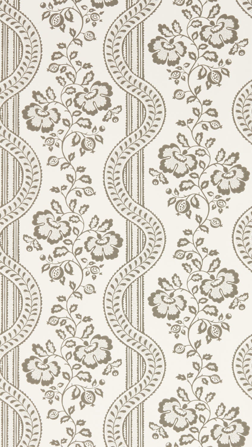 Sanderson - Aubrey Raw Chocolate Country Woodland Wallcove