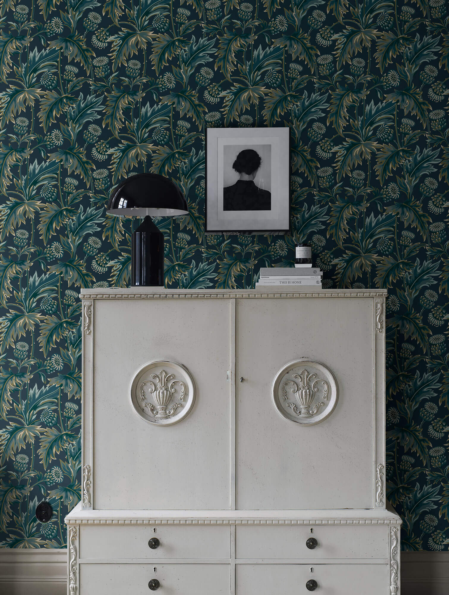 Boråstapeter - Treasured Thistle