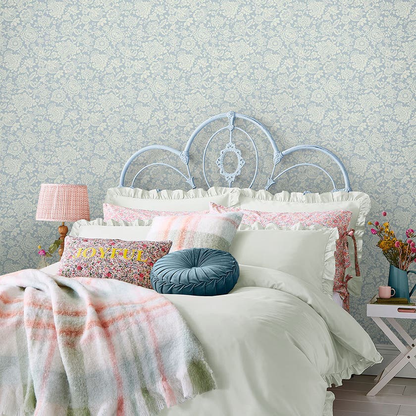 Laura Ashley vol. 3