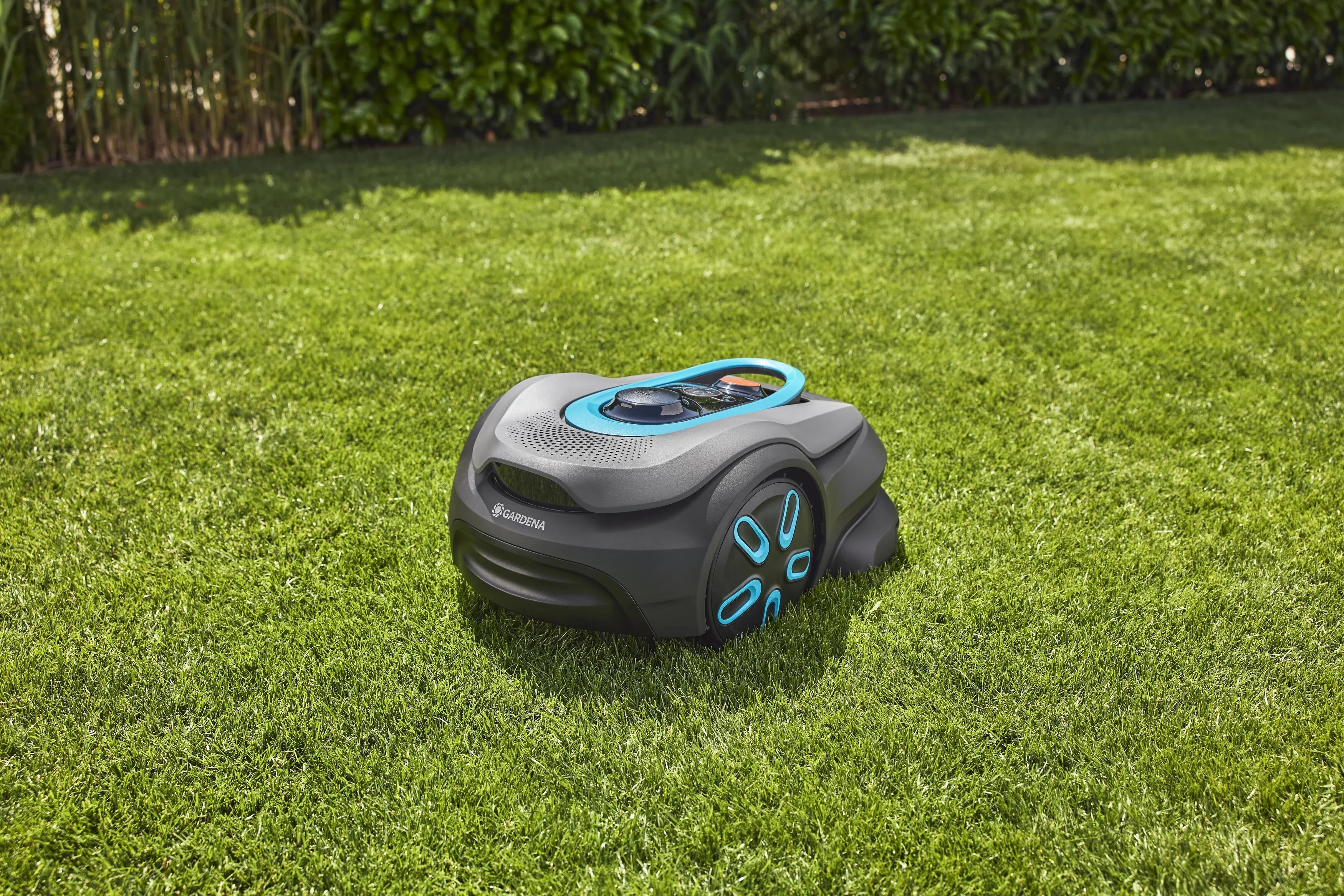 Robotgräsklippare Gardena SILENO sense 600