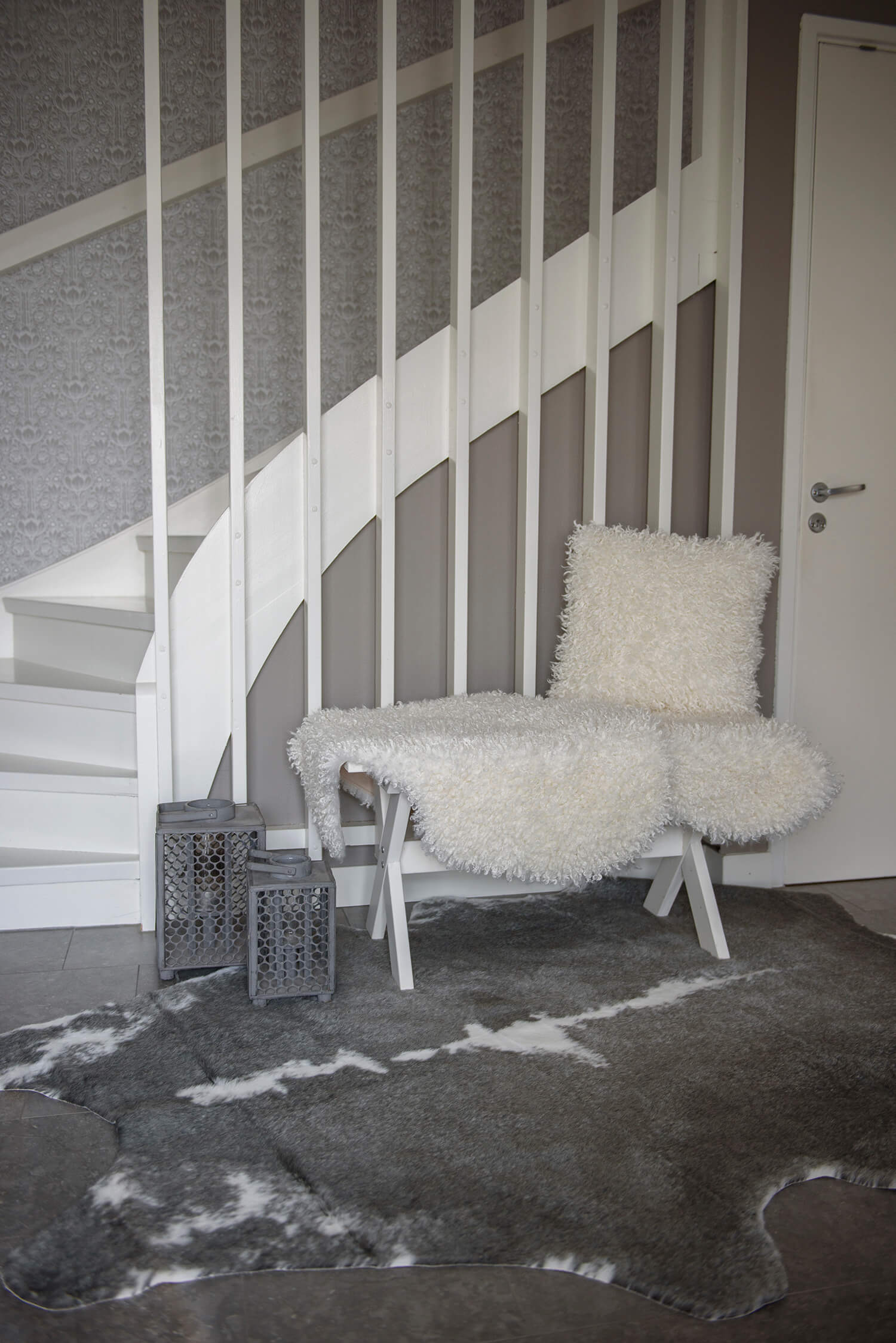 Grim Kohud Mountain Grey/White