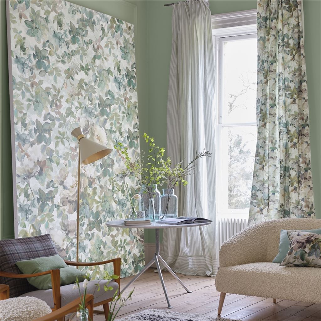Designers Guild - Thelmas Garden Tapestry Flower