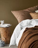 Golden Bronze 10963 - Jotun Lady Pure Color 0.75L