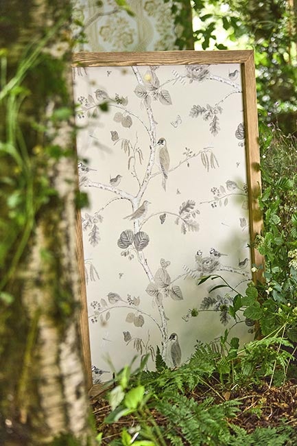 Sanderson - Woodland Chorus Sepia/Neu Country Woodland Wallcove